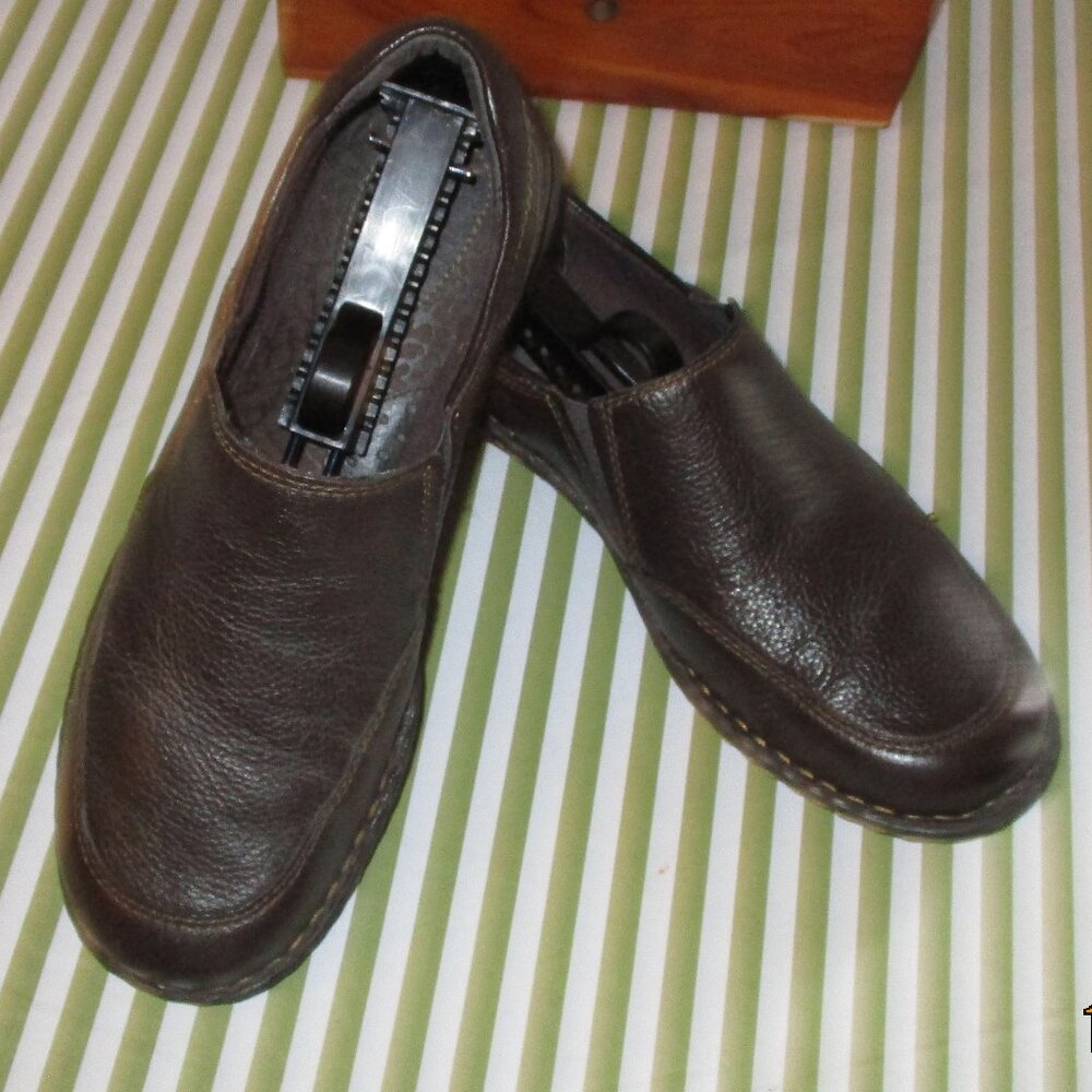 B0C Slip-on Loafers